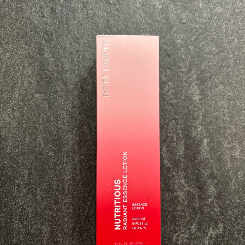 Estee Lauder Nutritious Radiant Essence Lotion - Red